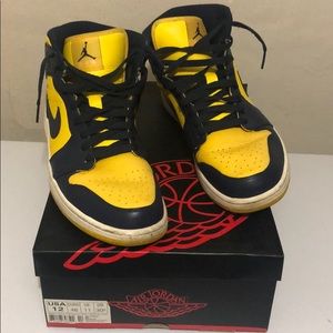 Air Jordan 1 Mid